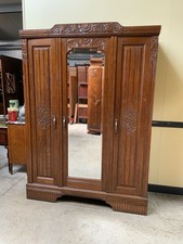 Antik - Kleiderschrank