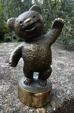 Bär Bronze Werbefigur
