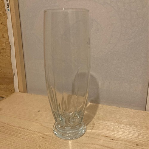 Pilsner urquell bier - urquell, gläser