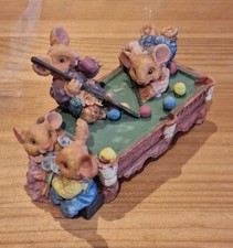 Figur Keramik  Mäuse auf Billardtisch sehr guter Zustand Maus 