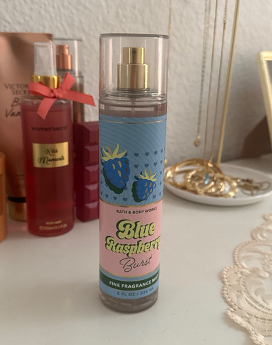 Bath body works - &,