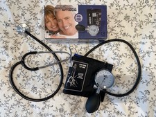 Optimum Aneroid Manuelles Blutdruckmessgerät Oberarm Manschette Stethoskop 