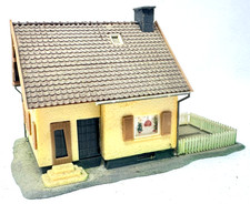 Faller H0 B-205 Kleines Einfamilienhaus mit Garten 13 x 8,2 x 8, 3 cm HO H0 1:87