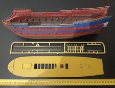 1:100 ?  2 Stück  Bausatz