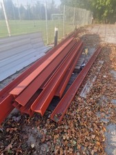 Doppel T Träger Verschiedener Länge Rot