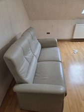 Zweisitzer Ledersofa. Gut