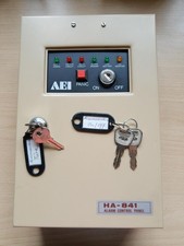 Alarmzentrale HA 841 mit 4 Magnetkontakten, 2 Bewegungsmelder, Fernschalter, etc