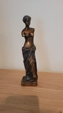 Messingfigur, Stehende Frau