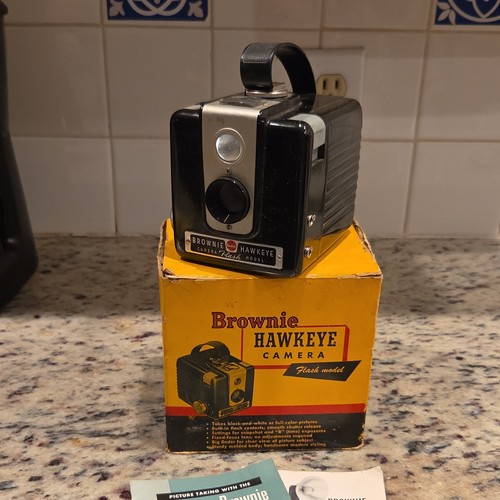 Kodak brownie hawkeye camera - kodak,