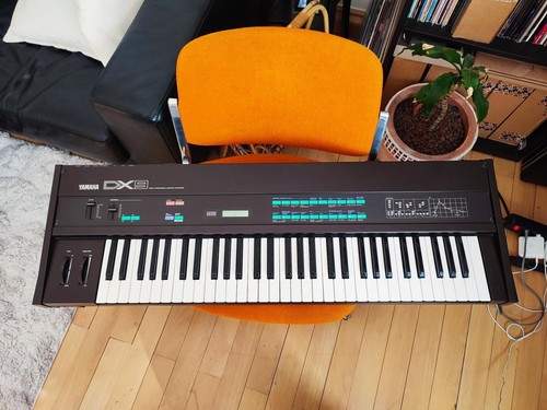 Yamaha 9 - dx,