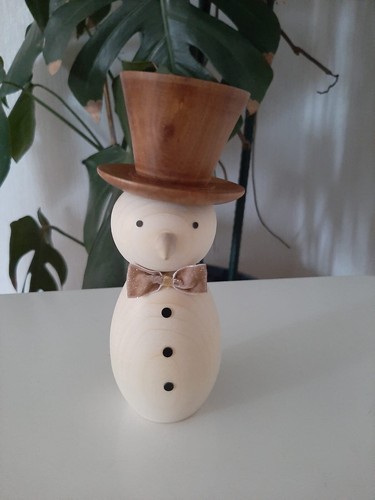 Schneemann aus holz - aus,