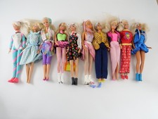 Satz Von 10 Barbie Puppen