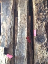 wunderschönes Eichenbrett handgebeilt Maße ca. 220 x 22 x 4 cm