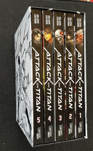 Attack titan manga box set - titan,
