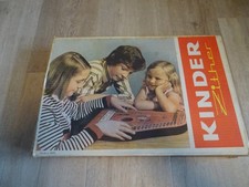 DDR MUSIMA Kinderzither, in OVP mit 10 Noten, sehr guter ganzer Zustand, 29x46cm