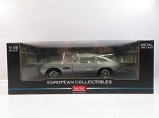1:18 Sunstar Aston Martin DB5