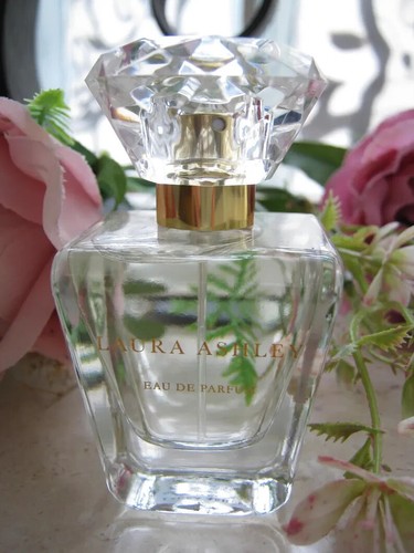 Laura ashley green meadow - ashley,