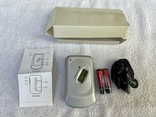 Mini Uhrenradio FM (UKW) aus Verlosung neu und mit Zubehör