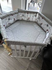 Laufgitter 6-eckig Baby Krabbelgitter mit Stoffeinlage, Weiß