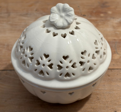 Laura ashley aster creamware - ashley,