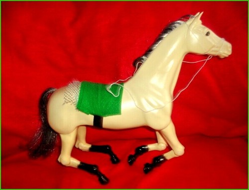 Barbie pferd dallas schimmel - pferd, schimmel"