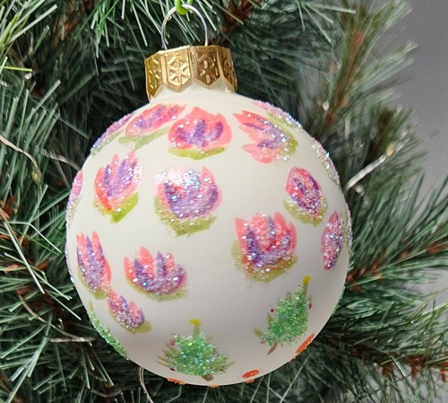 Christmas ball glass hand