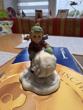 Hummel Hum, Winterdorf von Goebel, Mei Ist die schwer, 5 cm, Top