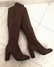 Braune Wildlederstiefel 37