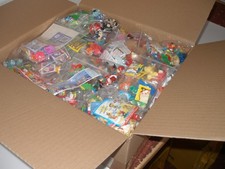 65 Komplettserien / Sätze von Hartplastikfiguren