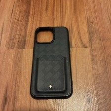 Montblanc Extreme 3.0 Echtleder 2CC Hard Cover Hülle für iPhone 15 Pro Max