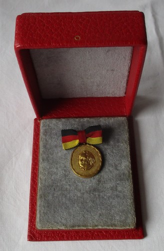 Ddr abzeichen orden verdienter - abzeichen,