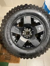 Reifensatz:  Fünf Felgen Rockstar 775 mit BF Goodrich 255/75 R17 Mud Terrain M&S