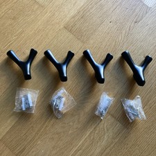 4 einzelne Garderobenhaken mit Schrauben