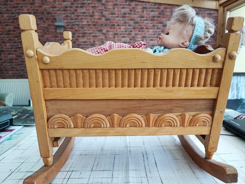 Puppenwiege aus holz - aus,