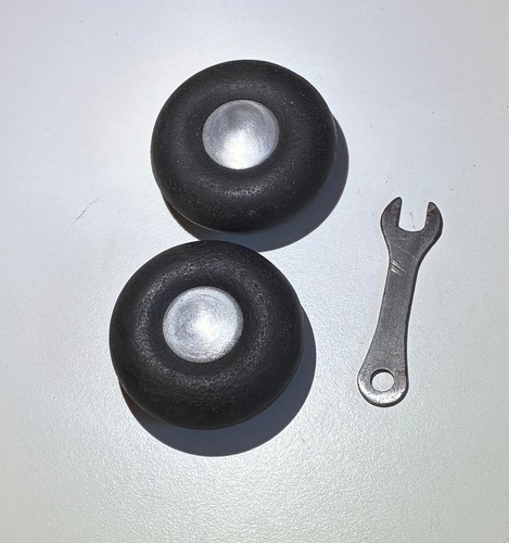 Vintage banner aluminum hub - aluminum,