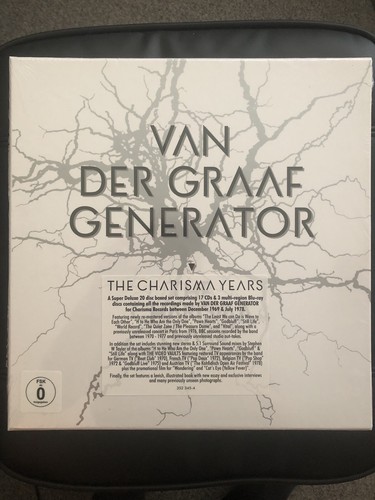 Van der graaf generator - der, the