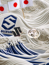 Sammler Pin - Kfz/Motorrad - SUZUKI "Logo Silber"  Top-Zustand