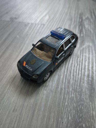 Siku porsche cayenne policia - siku,