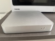 Weißer Mini PC Intel Core i3