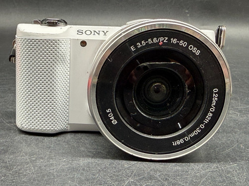 Sony alpha 5000 - alpha,