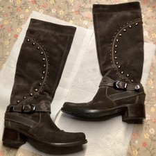 Vic Matie, Stiefel Braun