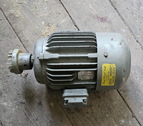Elektromotor 220v 380v rel - 220v,