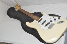 FENDER JAPAN ST72 Stratcaster