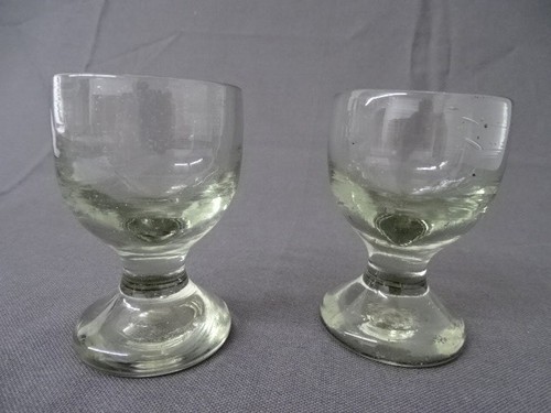 Zwei biedermeier gläser - zwei,