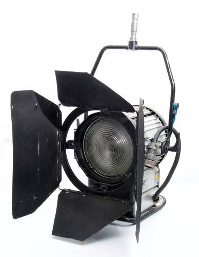 Arri daylight compact 2500 - arri,