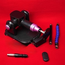 Sexmaschine mit Aufsätzen