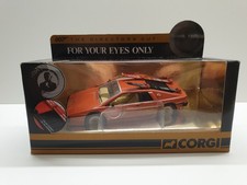 CORGI 007 The Directors Cut James Bond Lotus Esprit Turbo CC04704
