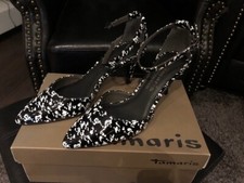 Neu mit Karton Tamaris Lack