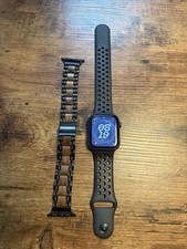 Apple Watch Series 5 Nike 44 mm Schwarz Alu GPS + Cellular + Laimer Holzarmband