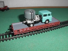 HO-PIKO Modell -Flachwagen beladen mit 1 LKW Skoda Zementtransporter